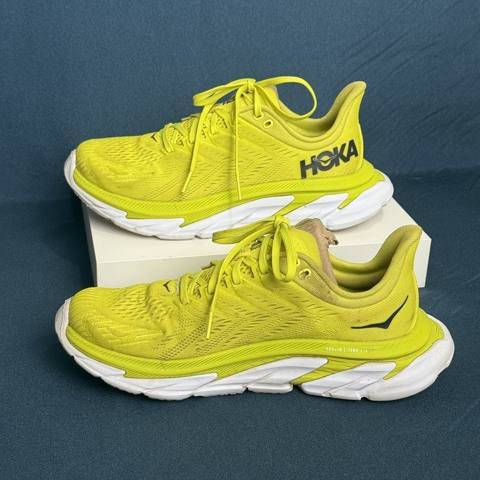 Hoka One One Clifton Edge Mens Size 9 Yellow Athletic Running Shoes Sneakers photo 2