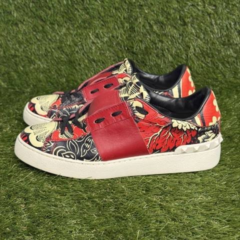 Valentino Garavani Rockstud Womens Size 9 EU 39.5 Red Low Top Sneakers photo 3