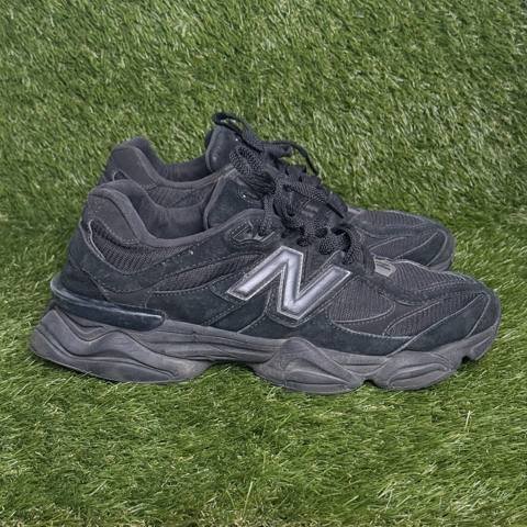 New Balance 9060 Boys Size 12.5 Black Grade School Sneakers Kids Shoes