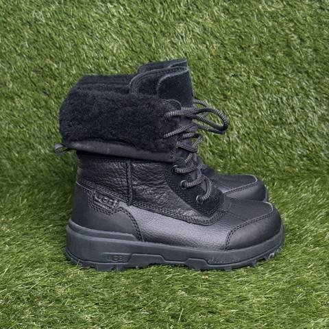 UGG Butte II Kids Size 1 Black Waterproof Snow Boots Winter Outdoor 1171210K