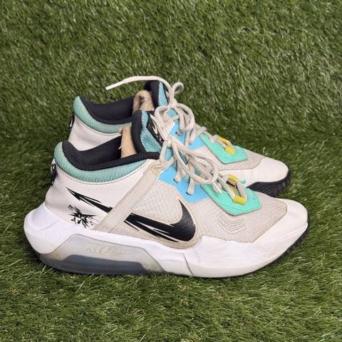 Nike Air Zoom Crossover Low Doodles Boys Size 6Y White Youth Basketball Shoes