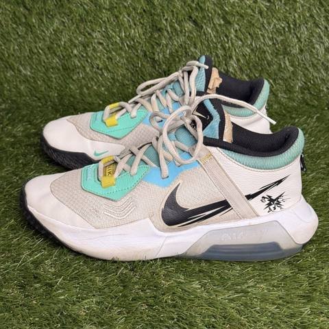 Nike Air Zoom Crossover Low Doodles Boys Size 6Y White Youth Basketball Shoes photo 3