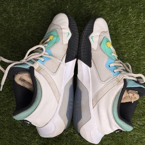 Nike Air Zoom Crossover Low Doodles Boys Size 6Y White Youth Basketball Shoes photo 5