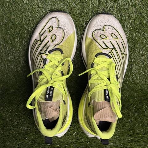 New Balance FuelCell SuperComp Elite v3 Womens Size 6.5 D Lime Racing Shoes photo 7