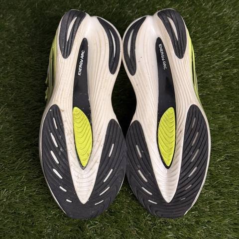 New Balance FuelCell SuperComp Elite v3 Womens Size 6.5 D Lime Racing Shoes photo 8