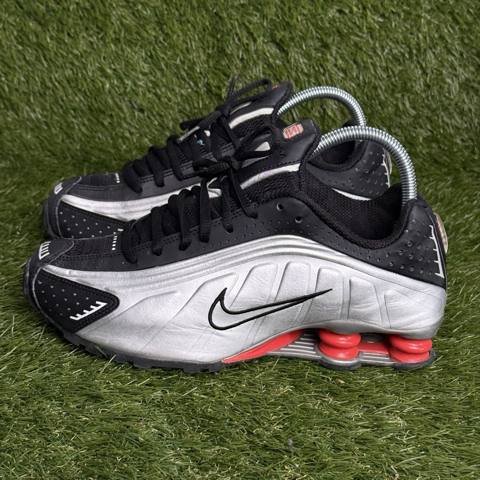 Nike Shox R4 OG Mens Size 6.5 Black Silver Red Running Shoes Sneakers BV1111-008 photo 3
