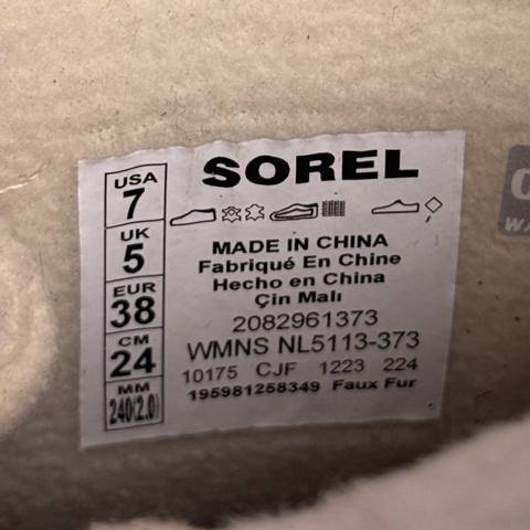Sorel Tivoli IV Womens Size 7 Curry Suede Waterproof Insulated Winter Boots photo 2