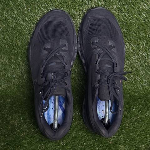 On Cloud Cloudstratus Mens Size 11 Black Running Shoes Sneakers 39-99214 photo 6