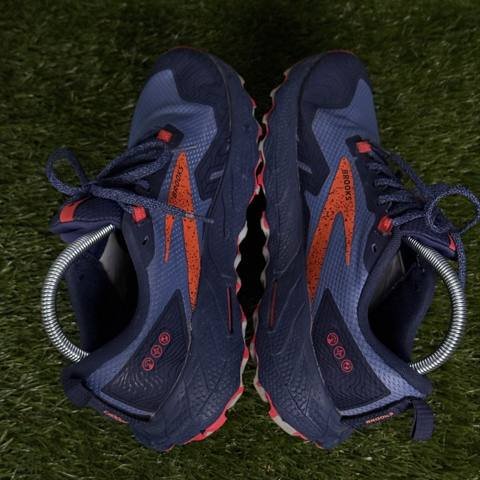 Brooks Cascadia 17 GTX Womens Size 9 B Navy Bittersweet Gore-Tex Trail Shoes photo 6