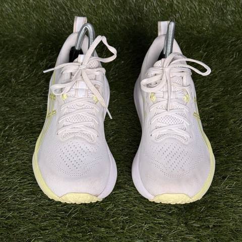 Asics Gel-Pulse 16 Flytefoam Womens Size 7.5 White Running Shoes 1012B755 photo 3