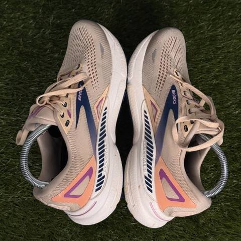 Brooks Adrenaline GTS 23 Womens Size 9 B Beige Support Running Shoes 1203811B795 photo 6