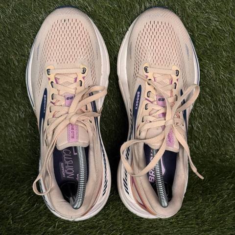 Brooks Adrenaline GTS 23 Womens Size 9 B Beige Support Running Shoes 1203811B795 photo 7