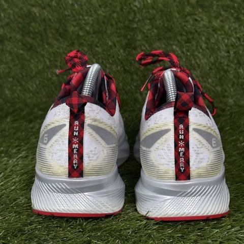 Brooks Levitate 6 Run Merry Womens Size 10.5 White Red Plaid Christmas Running photo 5