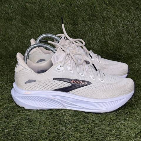 Brooks Ghost Max Womens Size 8 B White Max Cushion Running Shoes 1204821B105