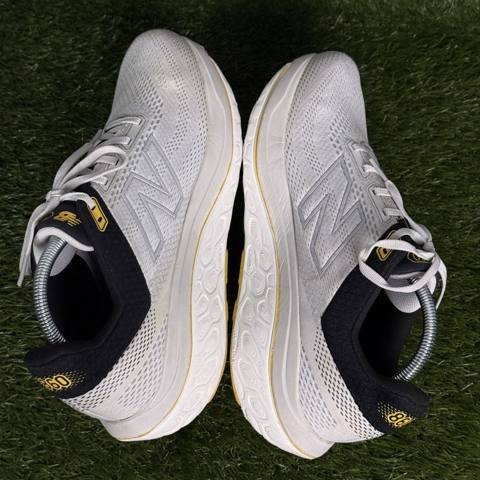 New Balance Fresh Foam X 860v14 Mens 10.5 Womens 12 White Running Shoes M860G14 photo 6