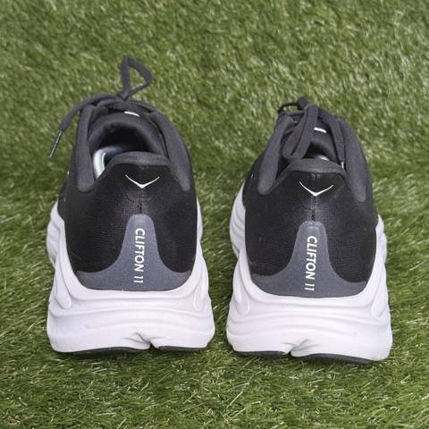 Hoka Clifton 11 Mens Size 13 2E Wide Black White Cushioned Running Shoes 1177538 photo 4