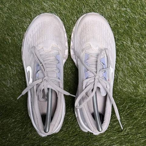 On Cloud Cloudmonster 3 Womens Size 7 White Sand Max Cushion Running Shoes photo 6