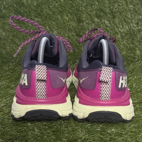 Hoka Challenger ATR 6 Womens Size 10 B Purple Magenta Trail Running Shoes photo 4