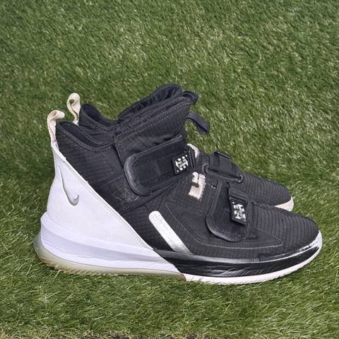 Nike LeBron Soldier 13 Mens Size 12 Black White Basketball Shoes Sneakers